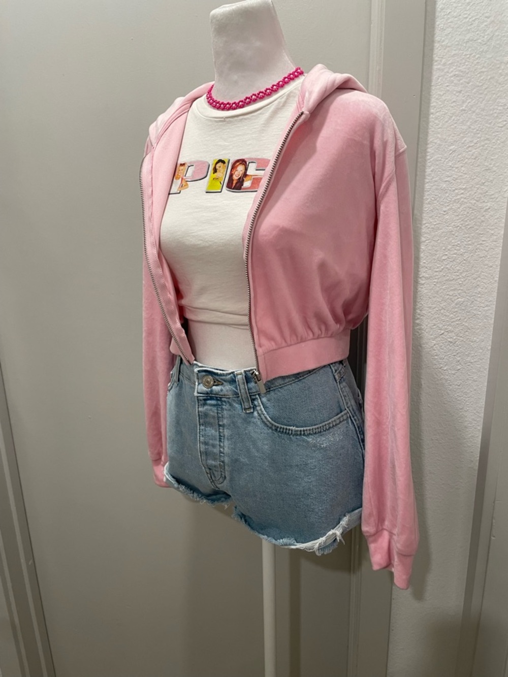 H&M Divided Pink Velour Cropped Zip-Up Hoodie - S - Picture 3 of 14